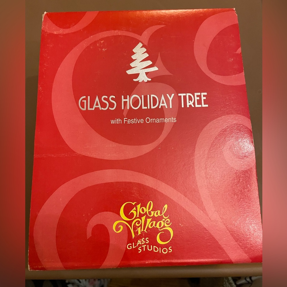 Glass Christmas Tree with Yellow Star - Picture 5 of 7
